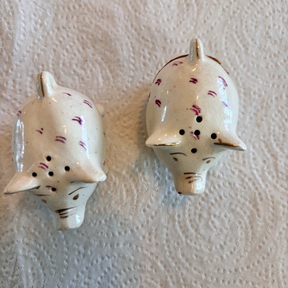 Charming Pig Ceramic Shakers - White with Pink Accents